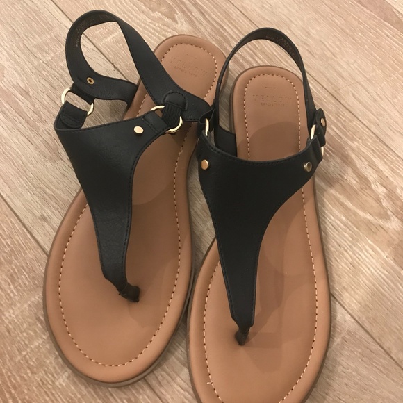 Shoes/sandals - Picture 1 of 2